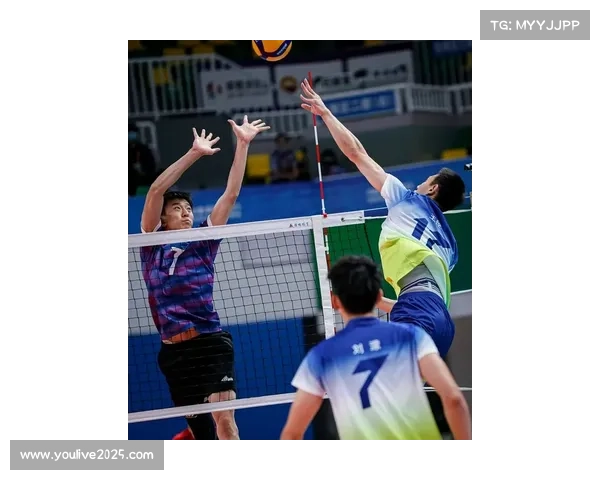 全运会女双决赛选手腿缠肌肉贴拼搏，展现顽强体育精神